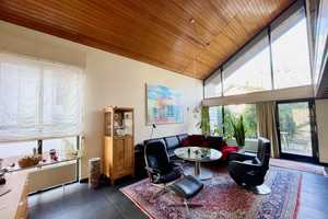 Geschmackvolles Architektenhaus mit offener Galerie • Eingangsbereich mit Kamin • Laubenheim – Mainz – Vorschaubild 2