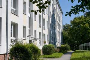 Helle 3-Raum-Wohnung mit Einbauküche – Katharinenstr. 16, 9120 Kapellenberg, Chemnitz – Vorschaubild 4
