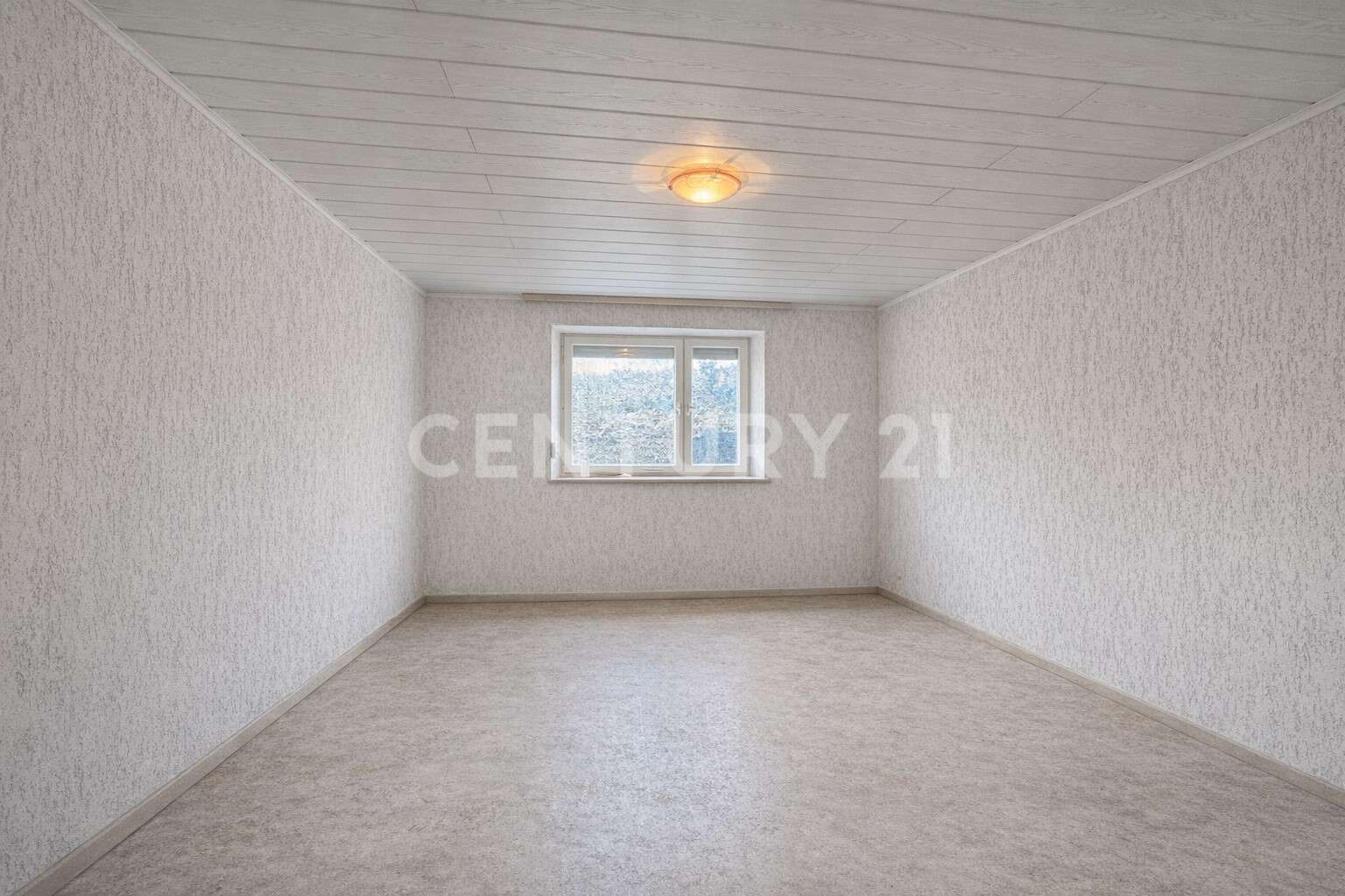 Immobilie in Nittenau - Weitläufiges Grundstück mit 1919 m² und Altbestand in ruhiger Lage - Bild 3