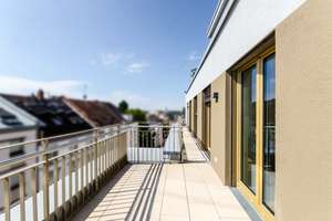 PROVISIONSFREIE 3-Zimmer-Perle mit Terrasse und Balkon
