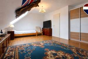 Doppelhaushälfte nahe Müggelsee | Niedrigenergiehaus mit Wintergarten & Kamin in Berlin-Köpenick – Die vollständige Adresse der Immobilie erhältst du vom Anbieter., 12557 Köpenick, Berlin – Vorschaubild 6