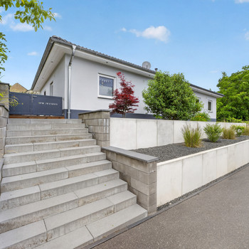 Preisreduzierung!! Neuwertiger und energieeffizienter Bungalow in ruhiger Lage!
