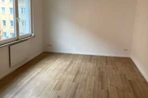 Sehr schöne und sanierte 3-Zimmer Wohnung mit Einbauküche *Ab SOFORT Verfügbar* – Vereinsstraße 11, 47799 Krefeld – Vorschaubild 3