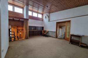 Charmantes Einfamilienhaus mit Wintergarten, Sauna, offenem Büro und vielseitigem Kellerbereich – Die vollständige Adresse der Immobilie erhältst du vom Anbieter., 91757 Treuchtlingen – Vorschaubild 4