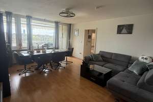 3-Zimmer-Wohnung mit Süd-Balkon und Blick ins Grüne in München-Feldmoching – Franz-Fackler-Straße 12-14, 80995 Lerchenau-West, München – Vorschaubild 2