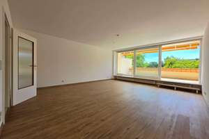 Sonnige Terrassen-Wohnung mit Blick ins Grüne in Perlach – Die vollständige Adresse der Immobilie erhältst du vom Anbieter., 81737 Neuperlach, München – Vorschaubild 4