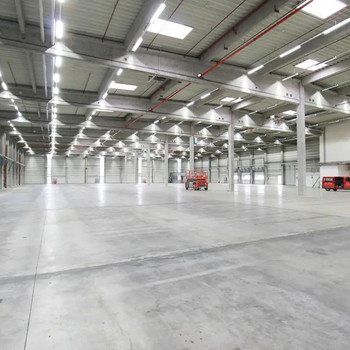 ca. 4.700 m² Hallenfläche zu vermieten