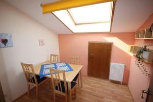 +++RESERVIERT+++ Gepflegte 4-Zimmer-Dachgeschosswohnung in zentraler Lage! ab 01.09.2026 – Erhartingerstraße 48, 84513 Töging am Inn – Vorschaubild 4