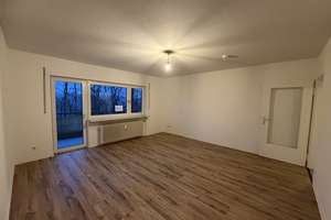 Einziehen. Durchatmen. Ankommen. – Helle 2-Zimmer-Wohnung mit Balkon auf dem Eschberg. – Breslauer Straße 35, 66121 Eschberg, Saarbrücken – Vorschaubild 1