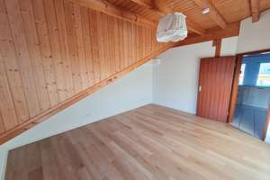 Helle und gemütliche 3-Zimmer-Dachgeschosswohnung mit Balkon, EBK, inkl. TG-Stellplatz in Köln – Frohnhofstr. 104, 50827 Ossendorf, Köln – Vorschaubild 17