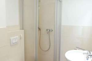 ***ERDWÄRME***Helle 2-RWG-Fußbodenheizung-Deckenspots-Dusche+Wanne-Balkon ***WE16*** – Die vollständige Adresse der Immobilie erhältst du vom Anbieter., 4159 Möckern, Leipzig – Vorschaubild 3