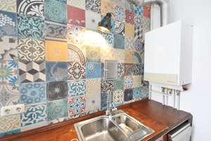 STILVOLL AUSGESTATTET - ALTBAUCHARME MIT HOHEN DECKEN, STUCK & SCHÖNEN HOLZDIELEN - MIT BALKON – Exerzierstr. 19 ll, 13357 Gesundbrunnen, Berlin – Vorschaubild 9