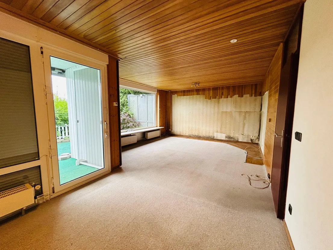 Idyllisch wohnen... Ihr Bungalow in grüner Ruhelage von Salzgitter- Bad – Wohnzimmer