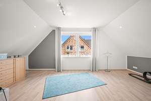 Modernisiertes Einfamilienhaus mit beheiztem Wintergarten und großer Terrasse – Die vollständige Adresse der Immobilie erhältst du vom Anbieter., 22119 Billstedt, Hamburg – Vorschaubild 18