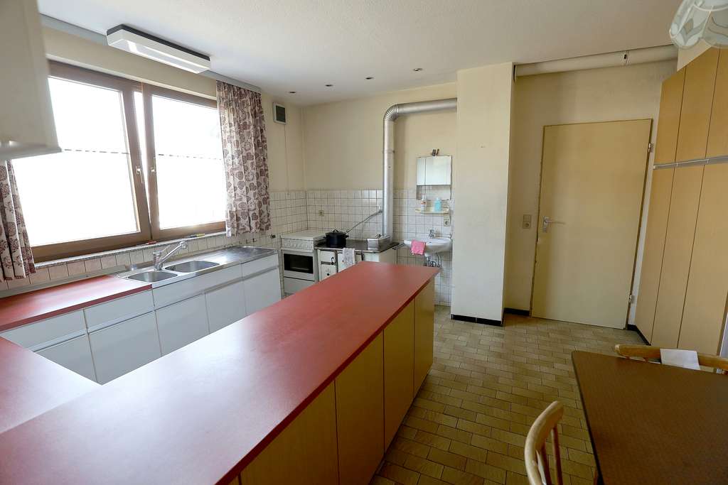 Immobilie in Wildberg - ZWEIFAMILIENHAUS MIT SCHEUNENANBAU UND  NEBENGEBÄUDE IN WILDBERG-SCHÖNBRONN - Bild 2