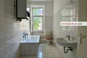 IMMOBERLIN.DE - Angenehme Altbauwohnung mit Loggia in gefragter Kiezlage – Die vollständige Adresse der Immobilie erhältst du vom Anbieter., 10245 Friedrichshain, Berlin – Vorschaubild 4