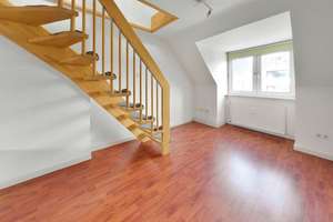 Gemütliche 2-Zimmer-Dachgeschoss-Maisonette-Wohnung mit Spitzboden am grünen Villenviertel – Die vollständige Adresse der Immobilie erhältst du vom Anbieter., 22043 Marienthal, Hamburg – Vorschaubild 4