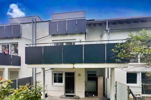 Attraktives Reihenhaus mit Garten, Terrasse, Garage und Stellplatz  – Die vollständige Adresse der Immobilie erhältst du vom Anbieter., 74182 Obersulm – Vorschaubild 1