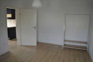 Geschmackvolle, modernisierte 2-Raum-DG-Wohnung in Köln Ostheim mit moderner Einbauküche – Frankfurter Str. 601, 51107 Köln – Vorschaubild 12