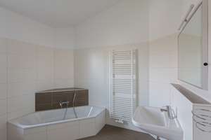 Hochwertige Penthouse-Wohnung mit weitläufiger Dachterrasse in Ingolstadt-Hollerstauden! – Die vollständige Adresse der Immobilie erhältst du vom Anbieter., 85049 Friedrichshofen-Hollerstauden, Ingolstadt – Vorschaubild 10