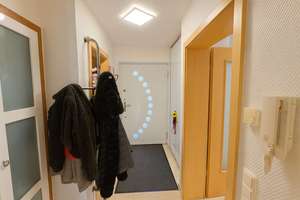 Zum Verkauf: Charmante Doppelhaushälfte mit Einliegerwohnung in Bad Krozingen-Schlatt – Die vollständige Adresse der Immobilie erhältst du vom Anbieter., 79189 Bad Krozingen – Vorschaubild 2