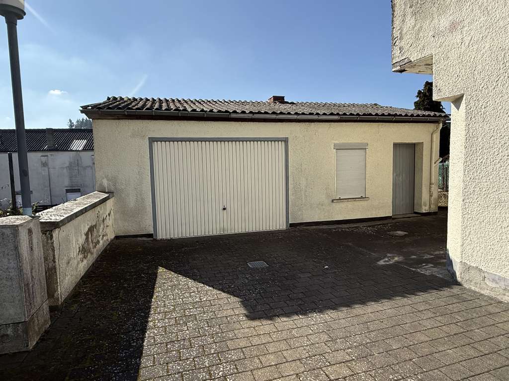 Immobilie in Daun - Modernisierungsbedürftiges Wohn- und Geschäftshaus in bester Lage - Bild 3