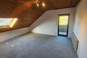 Einfamilienhaus mit großem Potenzial: Großzügige Räume, Garten und zwei Balkone! – Altenkirchen (Westerwald) (Kreis) – Vorschaubild 10