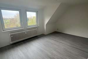 Frisch renovierte 2-Zimmer-Dachgeschosswohnung – ideal für Pendler in Salzgitter-Thiede – Pappeldamm 99, 38239 Thiede, Salzgitter – Vorschaubild 2