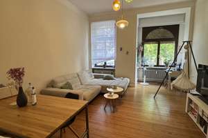 Schöne 3-Zimmerwohnung in gepflegtem Altbau mit zwei Balkonen und EBK – Dotzheimerstraße 123, 65197 Rheingauviertel / Hollerborn, Wiesbaden – Vorschaubild 2
