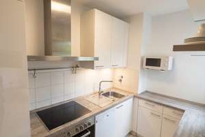 Möblierte 3-Zimmer-Wohnung mit zwei Balkonen, Tiefgaragenstellplatz und Keller – In der Donk 46, 40599 Hassels, Düsseldorf – Vorschaubild 2