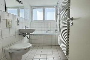 2-Zimmer-Wohnung mit Balkon am Mangfallplatz – Naupliastraße 39, 81547 Neuharlaching, München – Vorschaubild 3