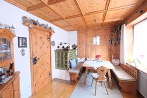 Mehrfamilienhaus im Herzen von Garmisch - eine Wohnung steht leer - – Die vollständige Adresse der Immobilie erhältst du vom Anbieter., 82467 Garmisch-Partenkirchen – Vorschaubild 2