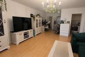 Lebendig wohnen in Stadtfeld Ost: 2,5-Zimmer-Wohnung mit Balkon