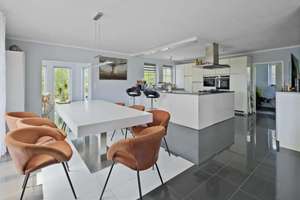 5.176m² Grundstücksfläche! Energieeffiziente Luxusvilla in ruhiger Lage mit Pool – Die vollständige Adresse der Immobilie erhältst du vom Anbieter., 95473 Creußen – Vorschaubild 8