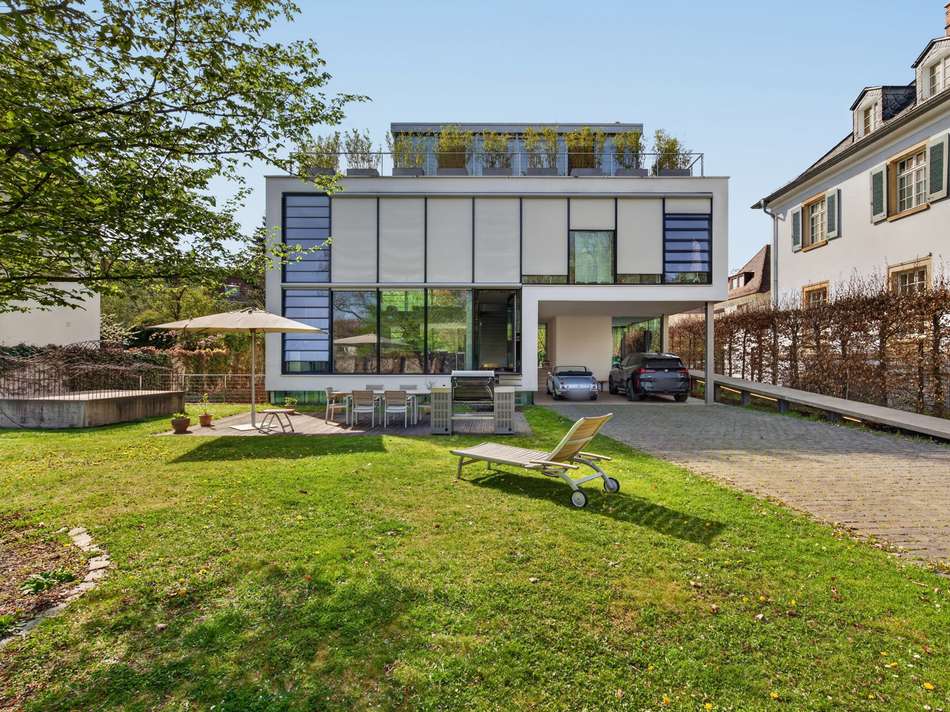 Garten und Außenansicht