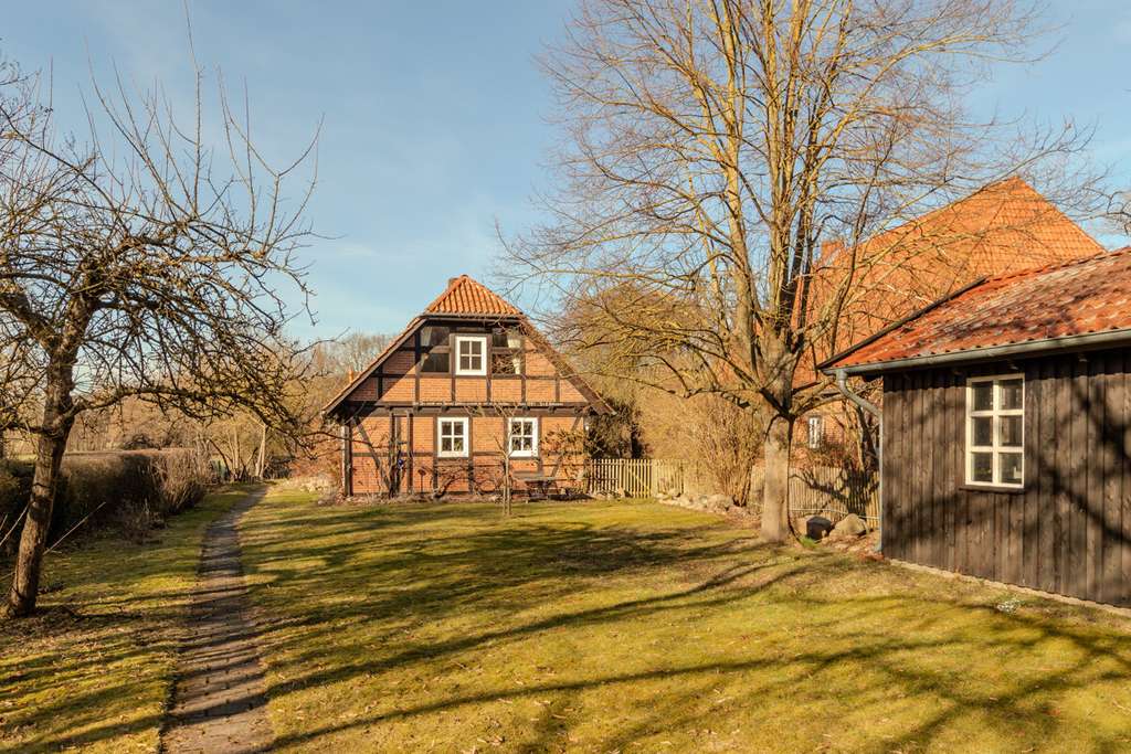 Immobilie in Gusborn - Gepflegtes Fachwerkhaus in schöner Randlage - Bild 2