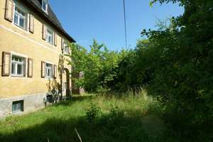 +Entwicklungspotenzial - stark sanierungsbedürftiges Einfamilienhaus mit wunderbarem Waldzugang+ – Die vollständige Adresse der Immobilie erhältst du vom Anbieter., 9123 Einsiedel, Chemnitz – Vorschaubild 2