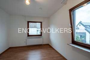 Freistehendes Einfamilienhaus - bezugsfrei – Die vollständige Adresse der Immobilie erhältst du vom Anbieter., 70439 Stammheim-Süd, Stuttgart – Vorschaubild 10