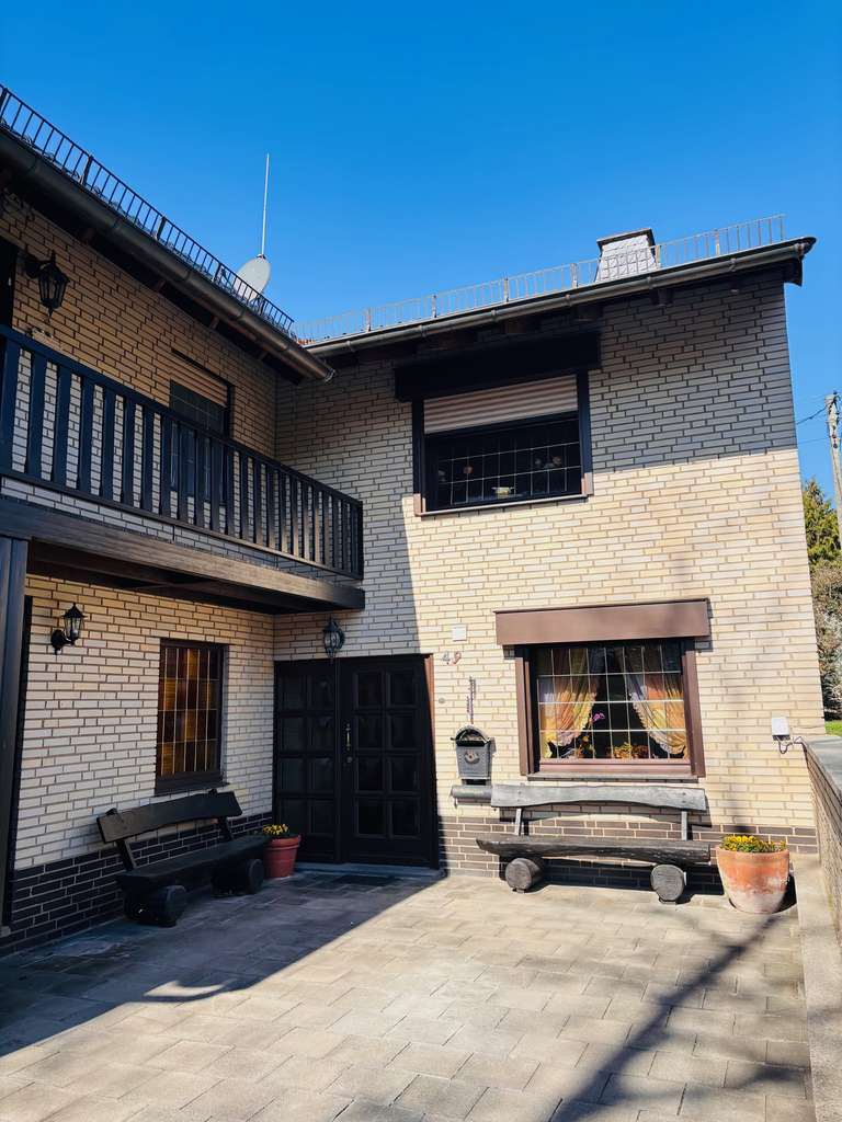 Immobilie in Nideggen - Charmantes LANDHAUS mit EINLIEGERWOHNUNG in ruhiger Ortsrandlage von Nideggen EMBKEN - Bild 0