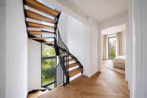 A Timeless Masterpiece - for Family & Friends. – Betzenweg 7, 81247 Obermenzing, München – Vorschaubild 9