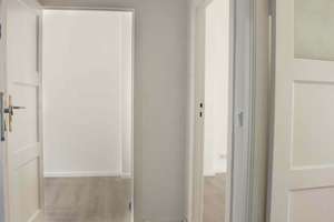 2 Zimmer Altbauwohnung * Erstbezug nach Renovierung * EBK * Loggia * Mitbenutzung Grünanlage