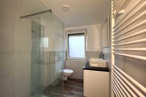 Perfekt für Senioren: 1-Zimmer-Wohnung mit elektrischen Rolläden & ebener Dusche in Hagen (05-101) – Rembergstraße 12, 58095 Hagen – Vorschaubild 3