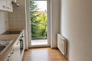 Schöne und große 6- Zimmerwohnung zu vermieten – August-Bebel-Str. 23, 6712 Zeitz – Vorschaubild 3