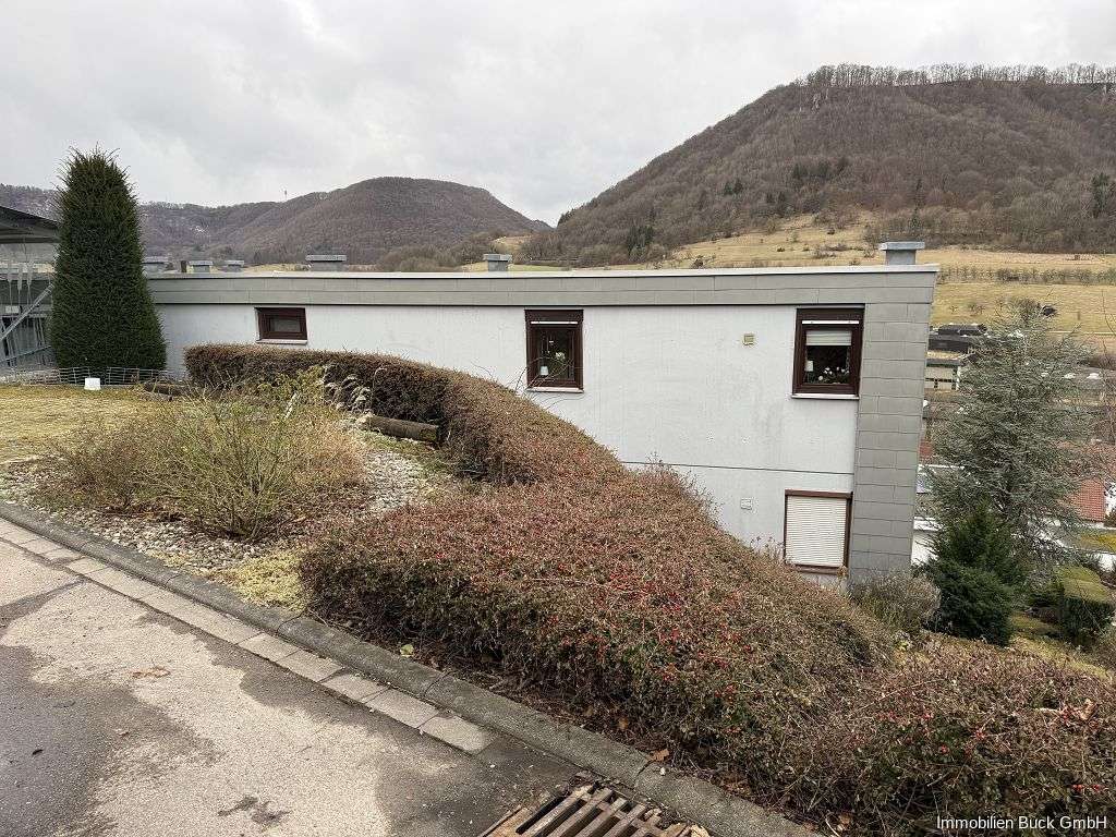 Immobilie in Bad Überkingen - Bad Überkingen
4-Zimmerwohnung in unverbaubarer Aussichtslage zum Kauf gesucht? - Bild 0