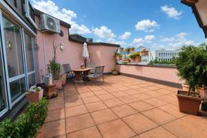 Wohnen über den Dächern – Exklusive 4-Zimmer-Wohnung mit traumhafter Terrasse