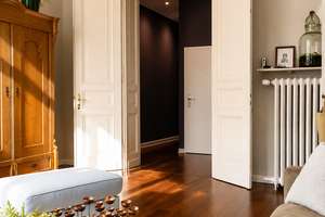 Stilvoller 115 m²-Altbau mit Stuck, Flügeltür & großem Balkon | Friedrichstadt | provisionsfrei – Talstr 55, 40217 Friedrichstadt, Düsseldorf – Vorschaubild 4