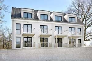 Helle 2-Zimmer-Etagenwohnung im idyllischen Westend – Einbauküche, Fußbodenheizung und Balkon
