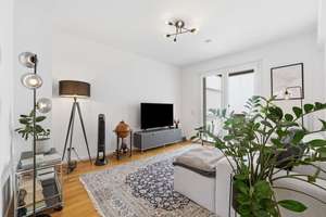 KENSINGTON Exklusiv - Moderner Wohntraum in einem umfassend saniertem Mehrfamilienhaus – Die vollständige Adresse der Immobilie erhältst du vom Anbieter., 50676 Altstadt/Süd, Köln – Vorschaubild 1