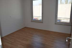 Neuwertiges, energieeffizientes und familienfreundliches Reihenhaus mit 5 hellen Zimmern+EBK+Garage – Berchinger Straße 19, 93057 Sallern-Gallingkofen, Regensburg – Vorschaubild 9