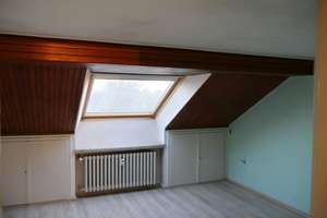 Duisburg-Fahrn: Großzügige 3-Zimmer-Wohnung im Dachgeschoss – Die vollständige Adresse der Immobilie erhältst du vom Anbieter., 47179 Fahrn, Duisburg – Vorschaubild 8